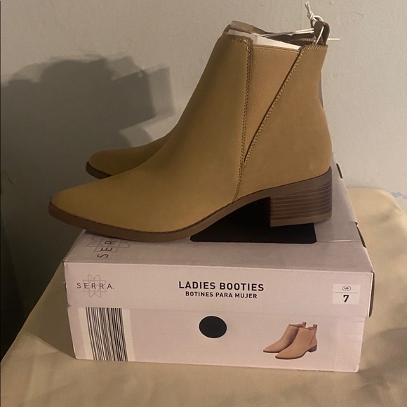 Booties - Picture 3 of 10